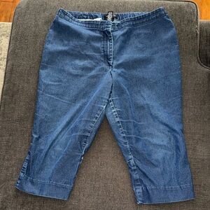 New York & Company/ New York Jeans Lightweight Capri Pants size 14